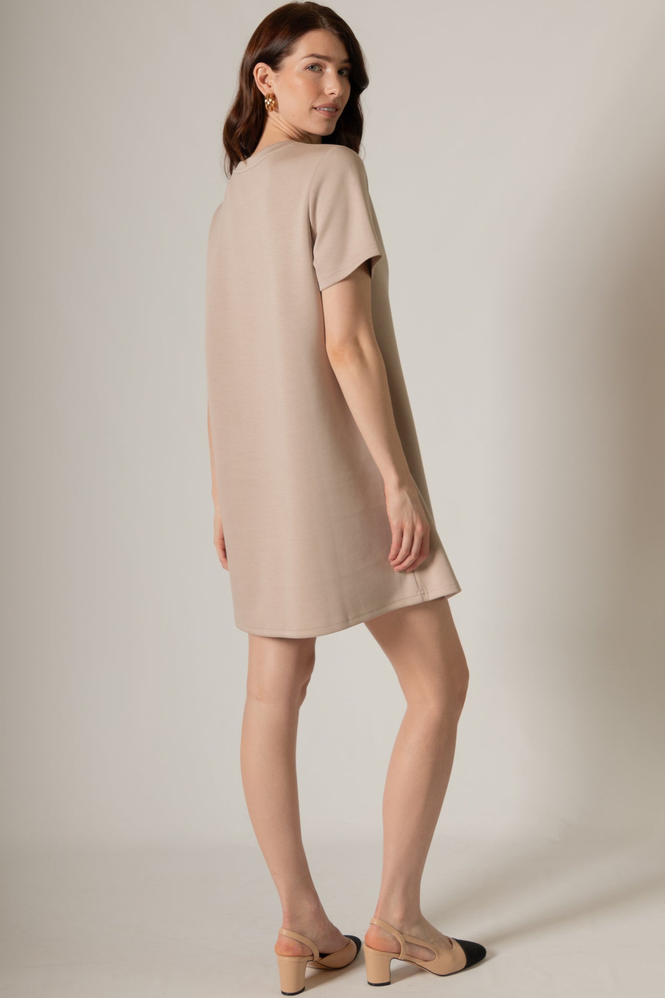 Details: - Butter modal fabrication - Soft & stretchy - A-line - T-shirt style - Flexible medium weight - Short sleeve - Round neckline - Knee-length - Non-waisted P.CILL Details: - Butter modal fabrication - Soft & stretchy - A-line - T-shirt style - Flexible medium weight - Short sleeve - Round neckline - Knee-length - Non-waisted P.CILL